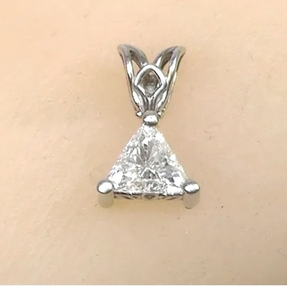 Large white Diamond Trillion 0.55ct Clean Bright 14k White Gold pendent - Picture 7 of 7